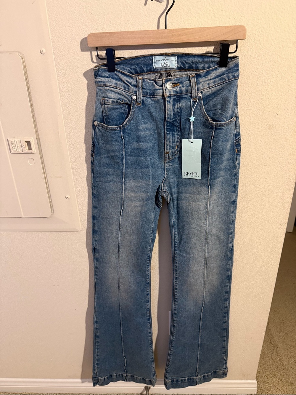 Revice Los Angeles Venus Flare Jeans Eclipse Wash Size 26 NWT